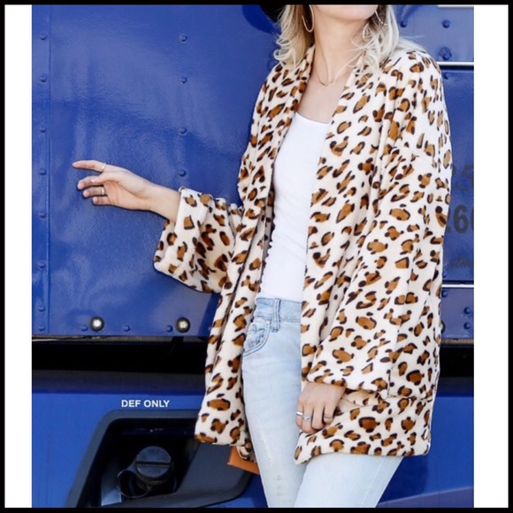 Fuzzy Leopard Cardigan - Picture 4 of 5